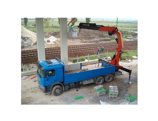 MAN 26 403 6x4 (légrugós)