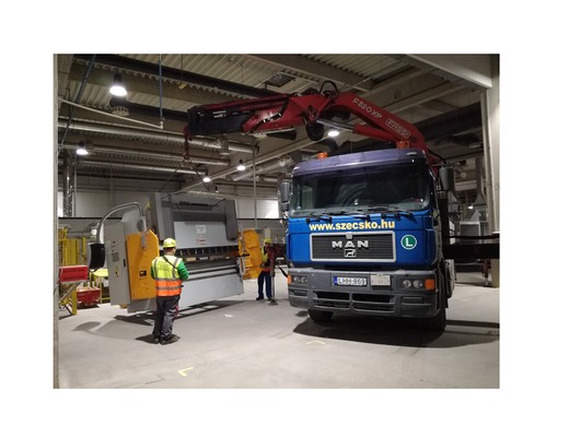 MAN 26 403 6x4 (légrugós)